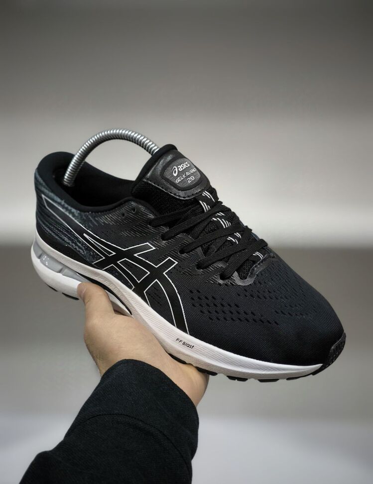 ASICS GEL-KAYANO 28