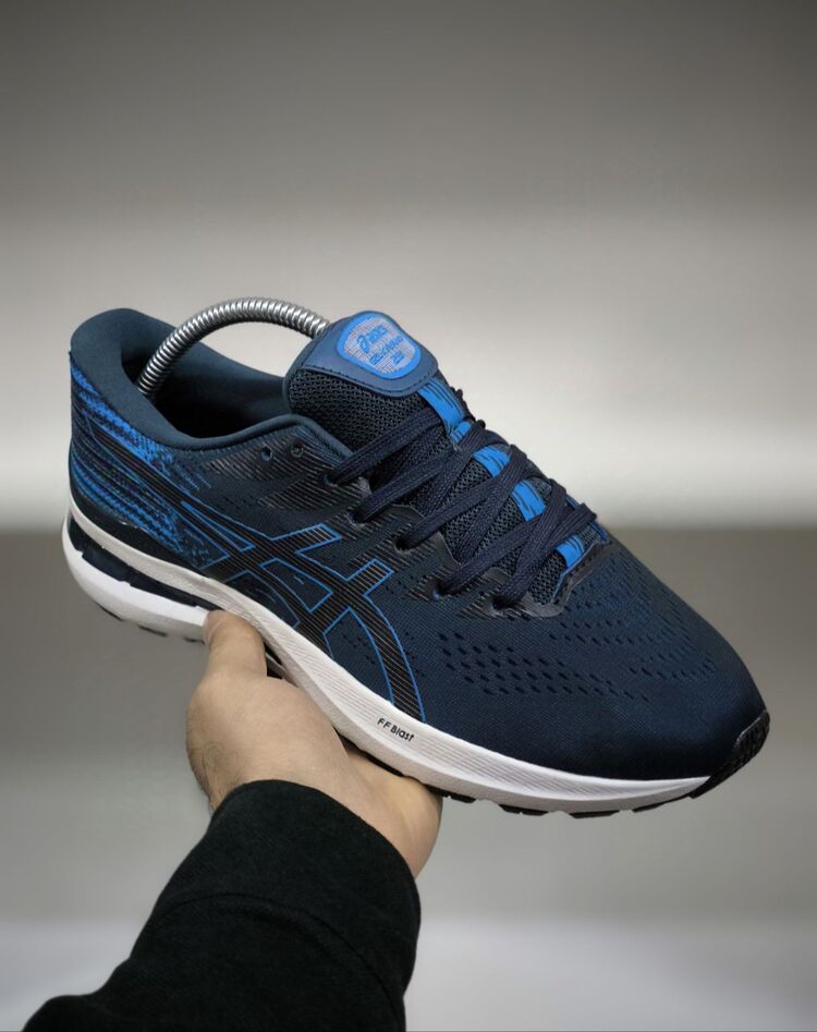 ASICS GEL-KAYANO 28 