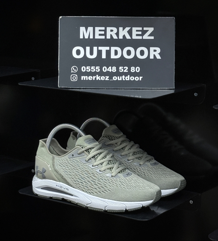 UNDER ARMOUR HOVR SONİC 3