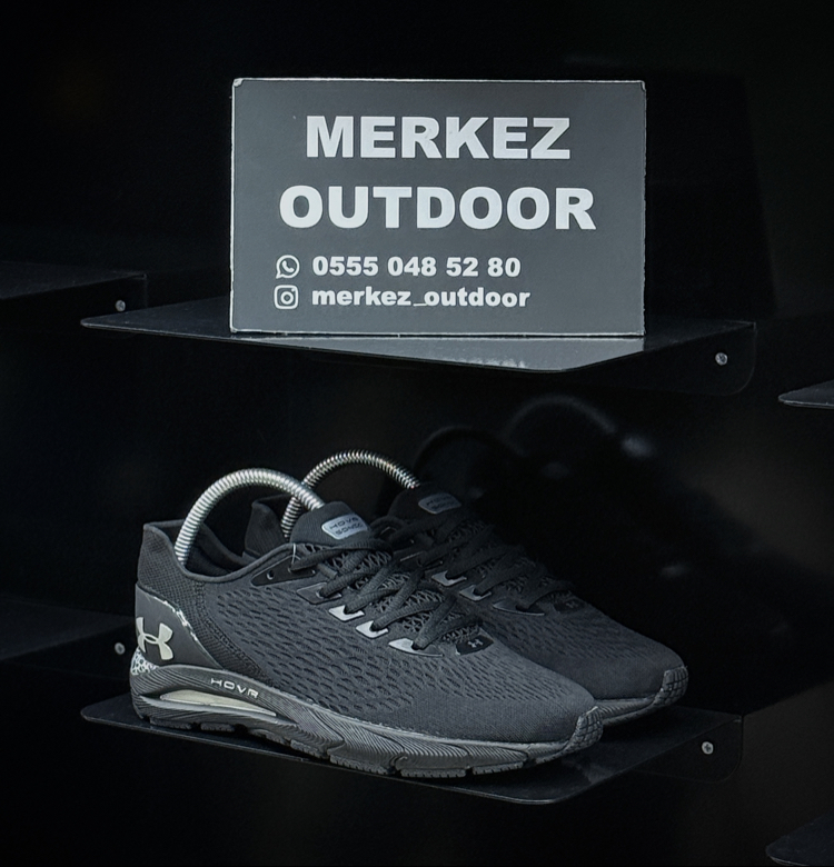 UNDER ARMOUR HOVR SONİC 3