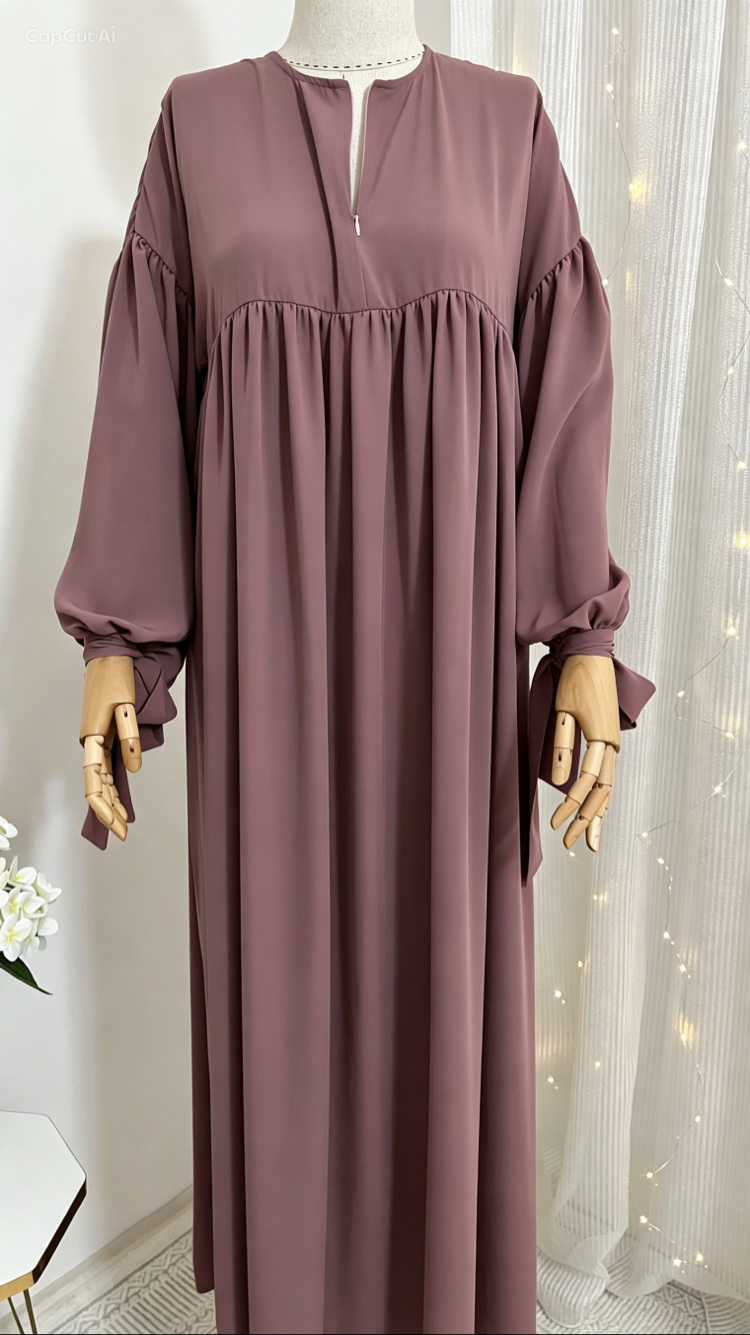 Gül Kurusu Manşetli Abaya