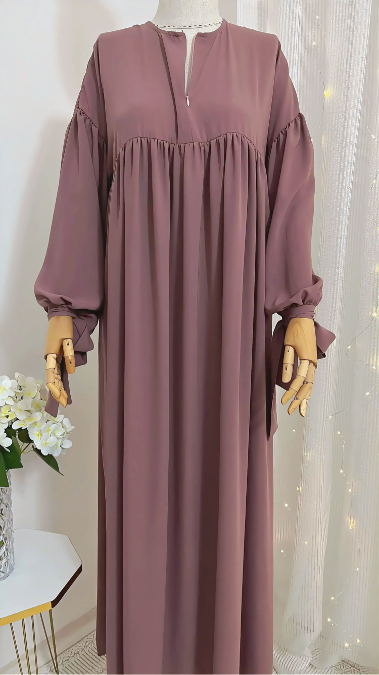 Gül Kurusu Manşetli Abaya