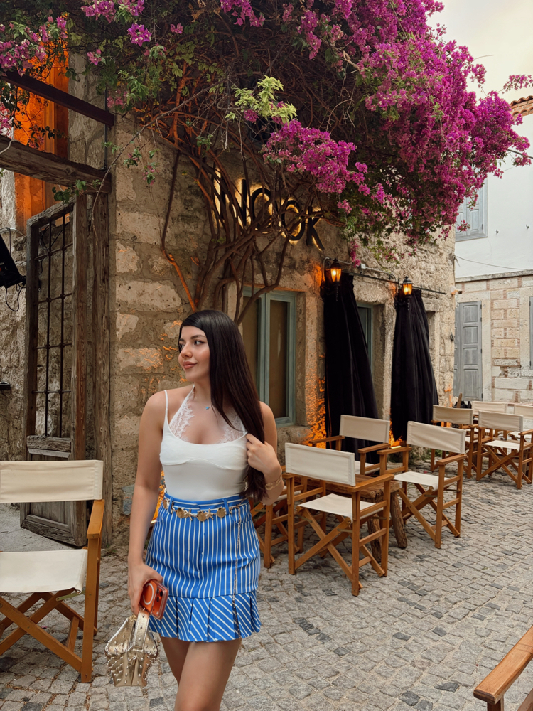 Dantel detaylı beyaz Bodysuit 