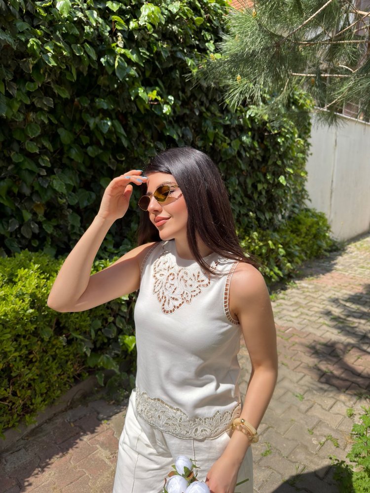 premium nakışlı tok penye bluz ekru
