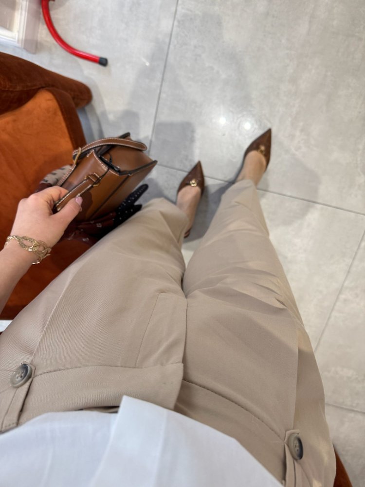 Yeni sezon düğme detaylı gabardin pantolon camel