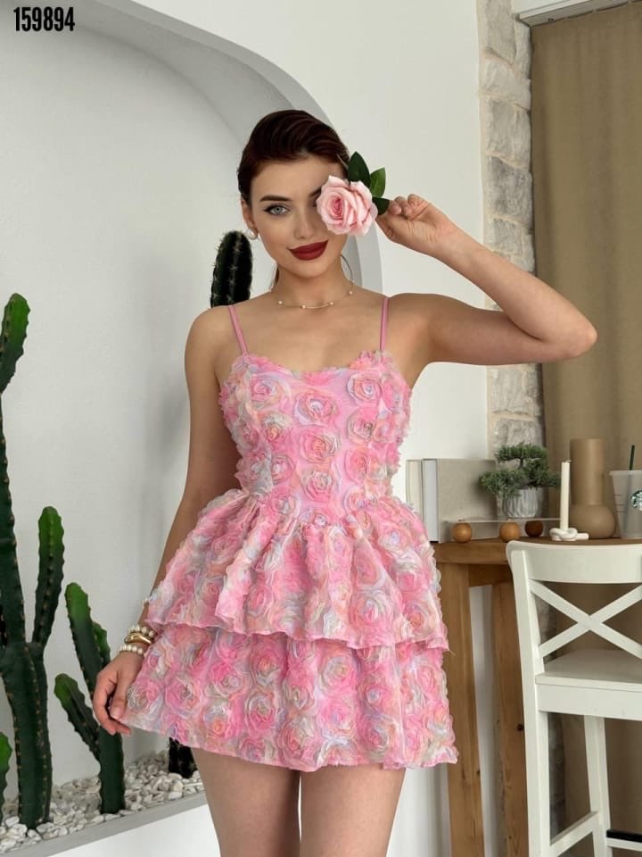 Gül detaylı Elbise 
