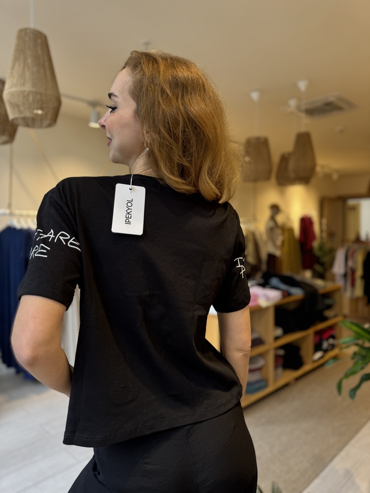 İpekyl Taşlı Kedili Tshirt (SİYAH)