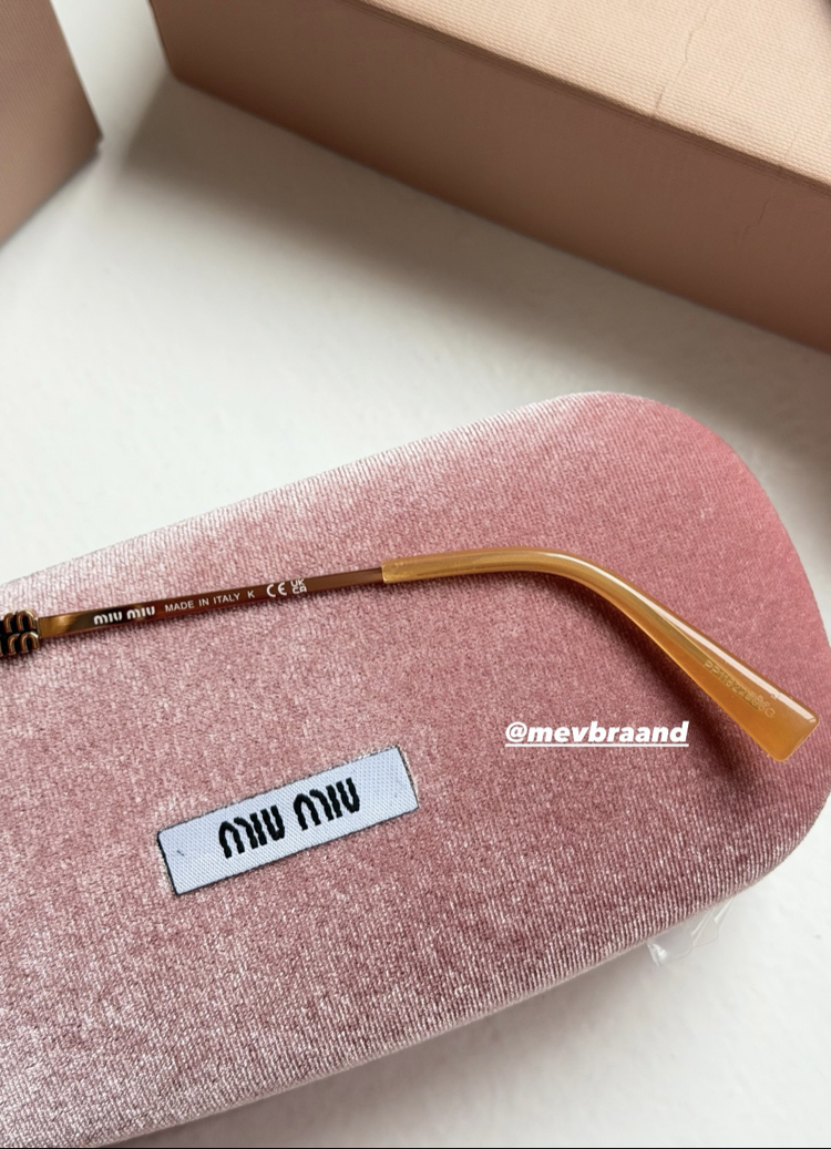 Miu Miu Gözlük 