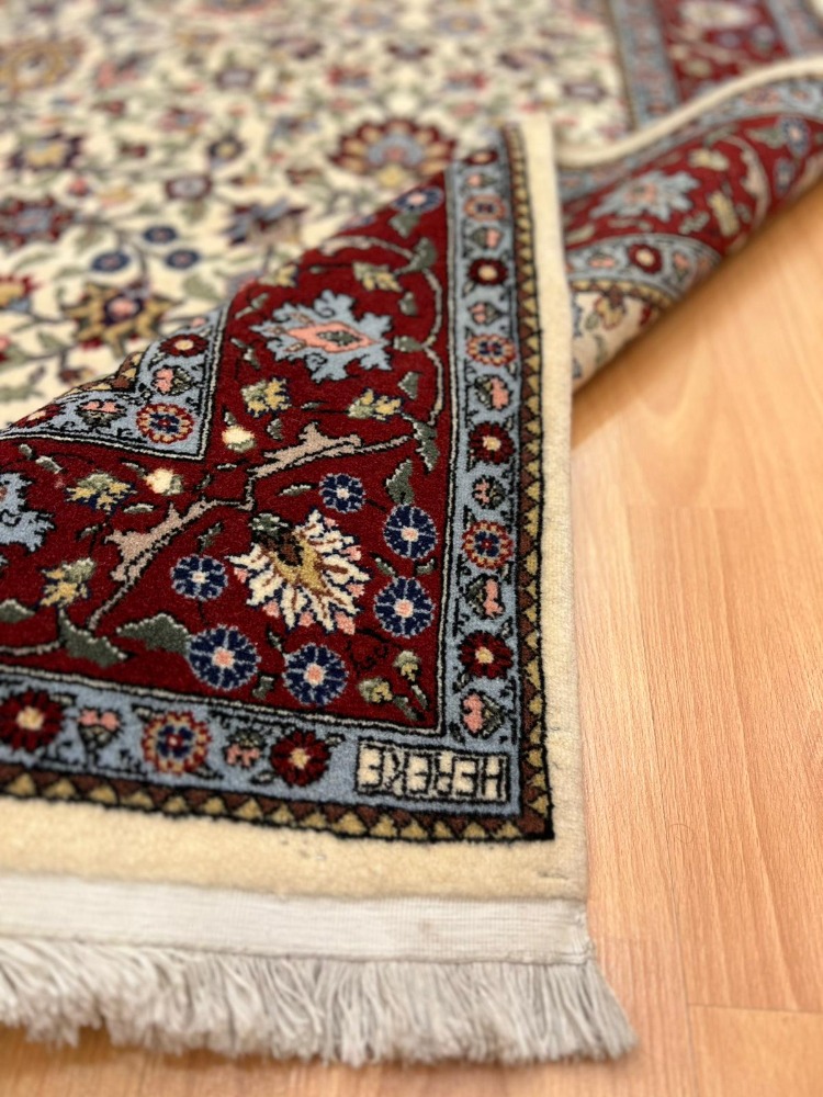 Hereke 231 X 151 Sonsuz Döngü Çiçek Motifli El Dokuma Halı