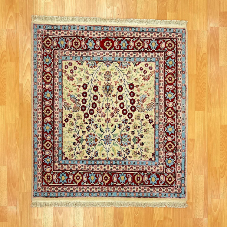 Hereke 110 X 99 Çiçek Demeti (Floral) Desenli El Dokuma Halı