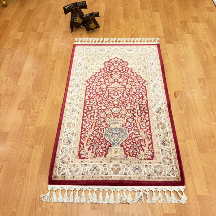 Mihrâb-ı Gülzâr Motifli İpek Seccade Kırmızı