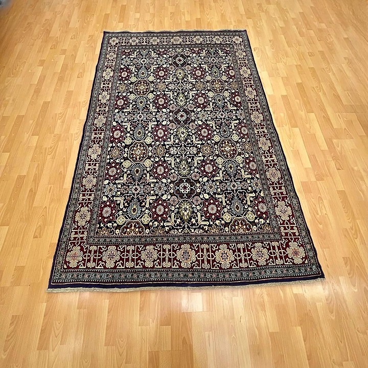 Hereke 271 X 171 Geometrik Madalyon Desenli El Dokuma Halı
