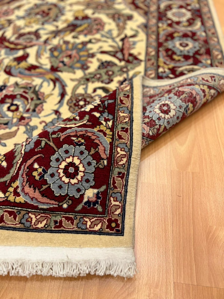 Hereke 203 x 121 Cennet Kuşları Desenli El Dokuma Halı