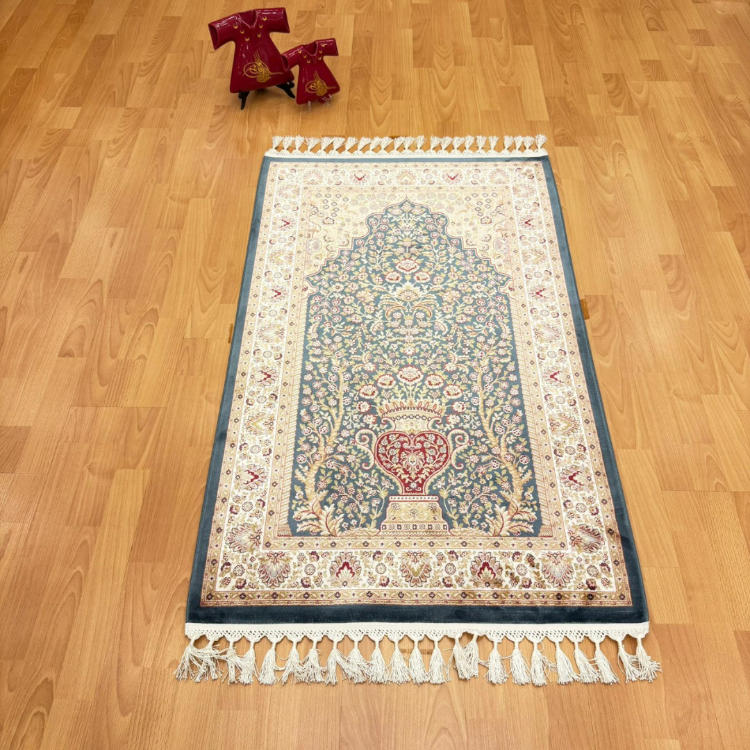 Mihrâb-ı Gülzâr Motifli İpek Seccade
