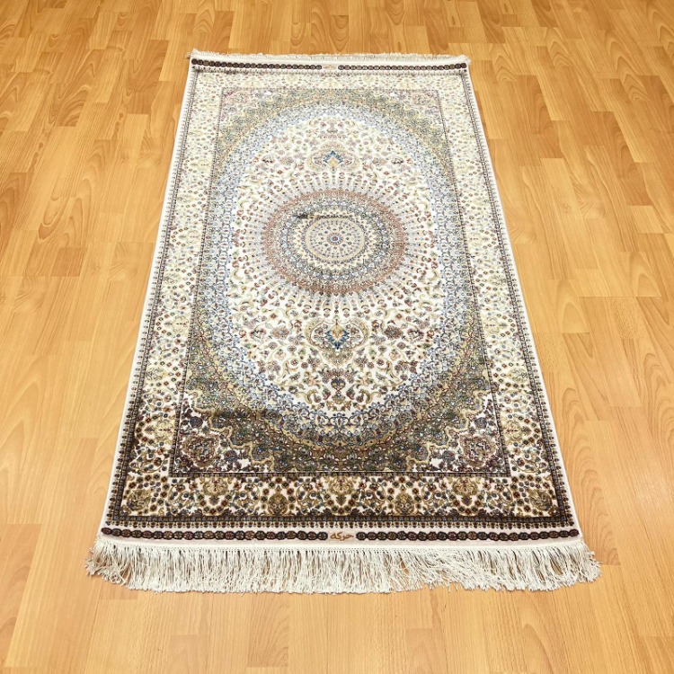 Madalyonlu Lüks 90 X 150 CM İpek Halı