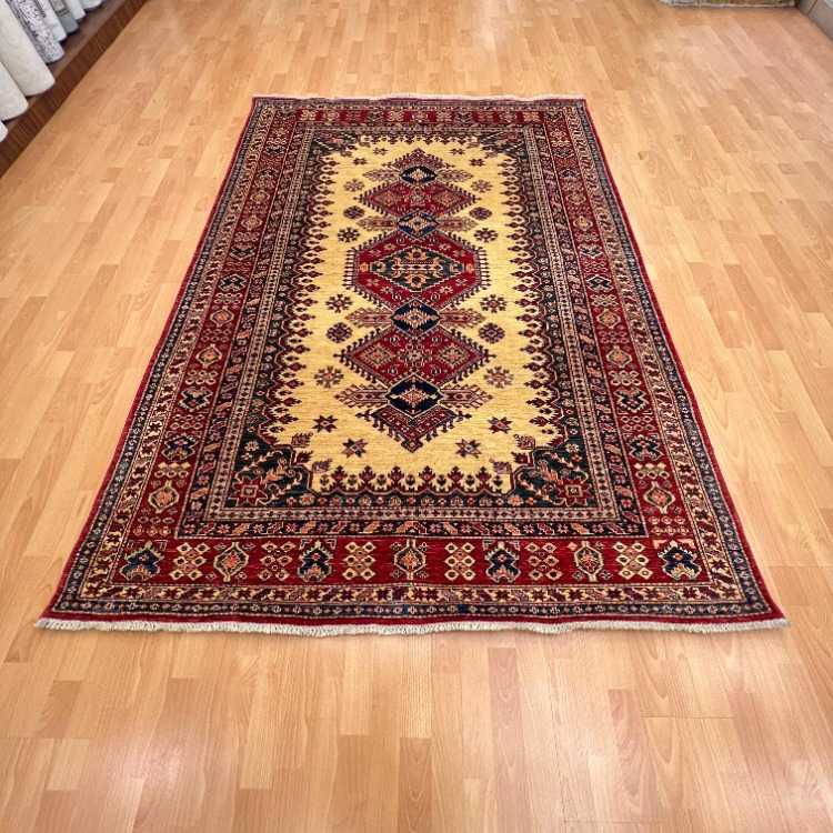 Şirvan  Geometrik Madalyonlu 242 x 170 El Dokuma Halı 