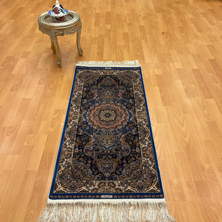 Otantik Klasik Madalyon Desenli 60 x 120 CM İpek Halı