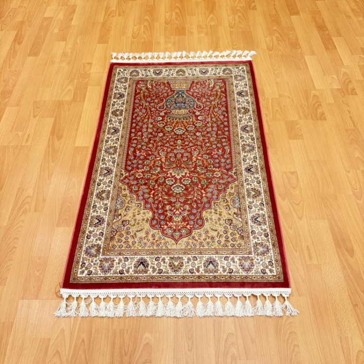 Mihrâb-ı Gülzâr Motifli İpek Seccade
