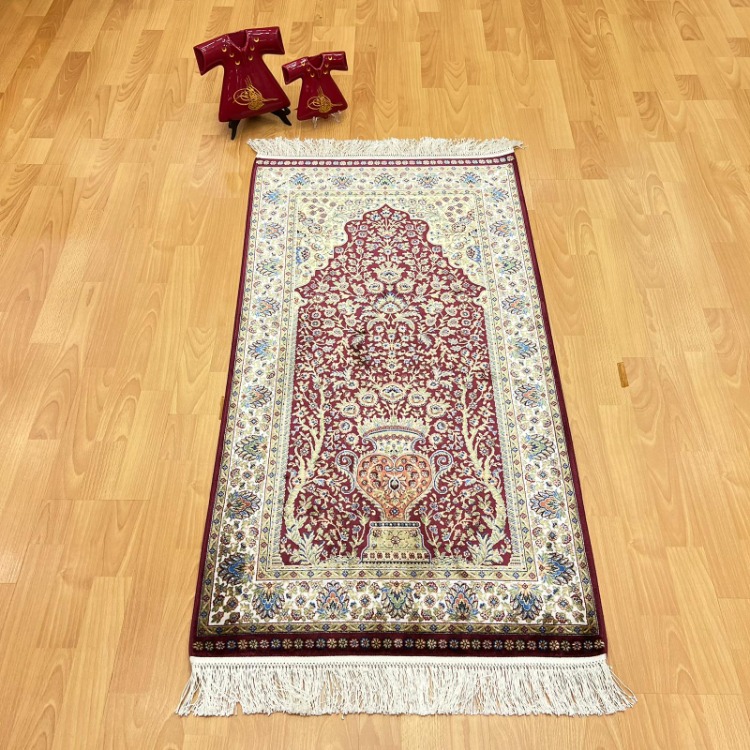 Mihrâb-ı Gülzâr Motifli 70x120 CM İpek Seccade Bordo