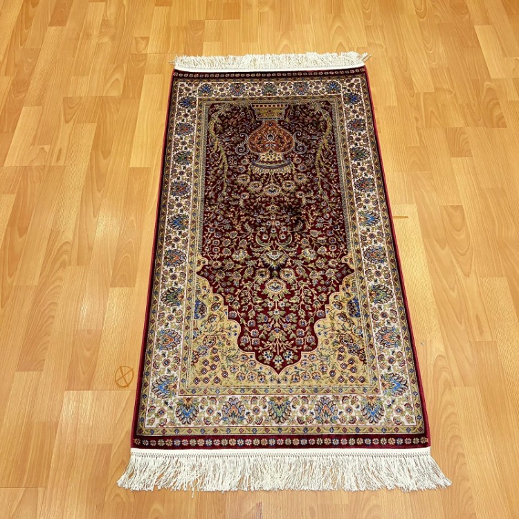 Mihrâb-ı Gülzâr Motifli 70x120 CM İpek Seccade Bordo