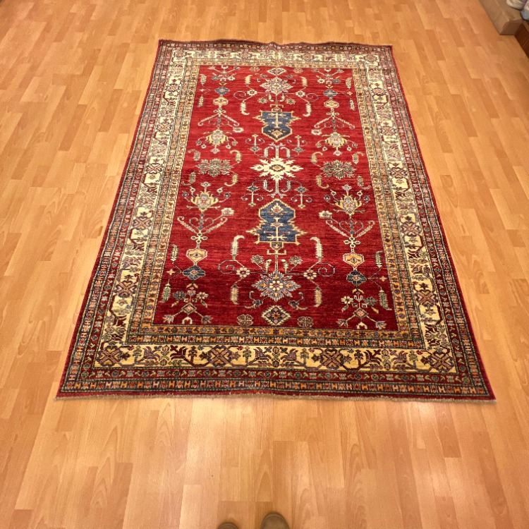 Şirvan Dikey Madalyon Motifli 243 X 175 El Dokuma Halı