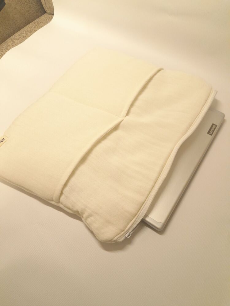Tablet/Laptop Kılıfı