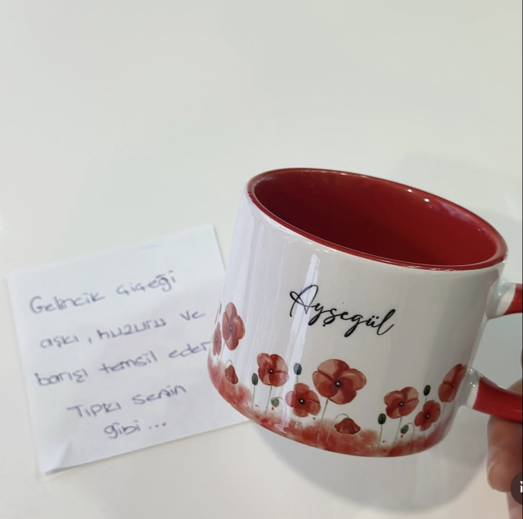Kişiye özel isimli gelincik kupa