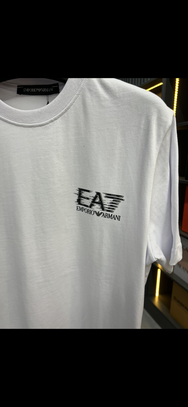 EMPORIO ARMANI BEYAZ BASKILI TİŞÖRT 