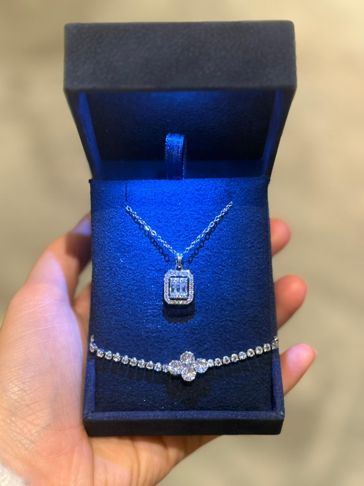 Diamond kutuda ikili set