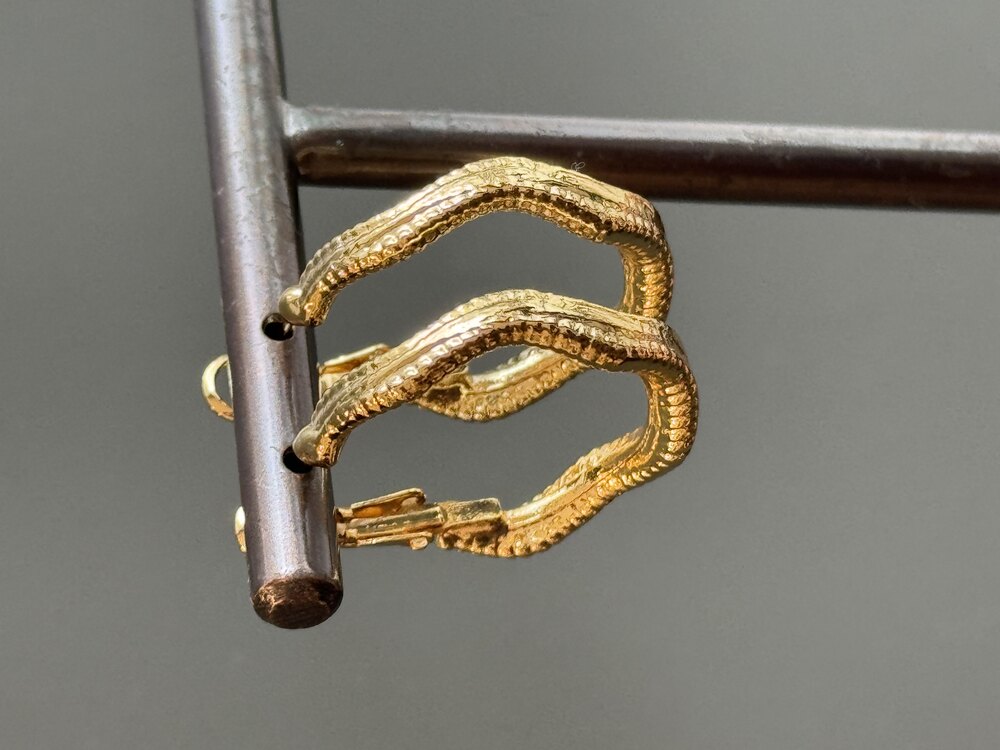 Dalgalı Gold Halka Küpe