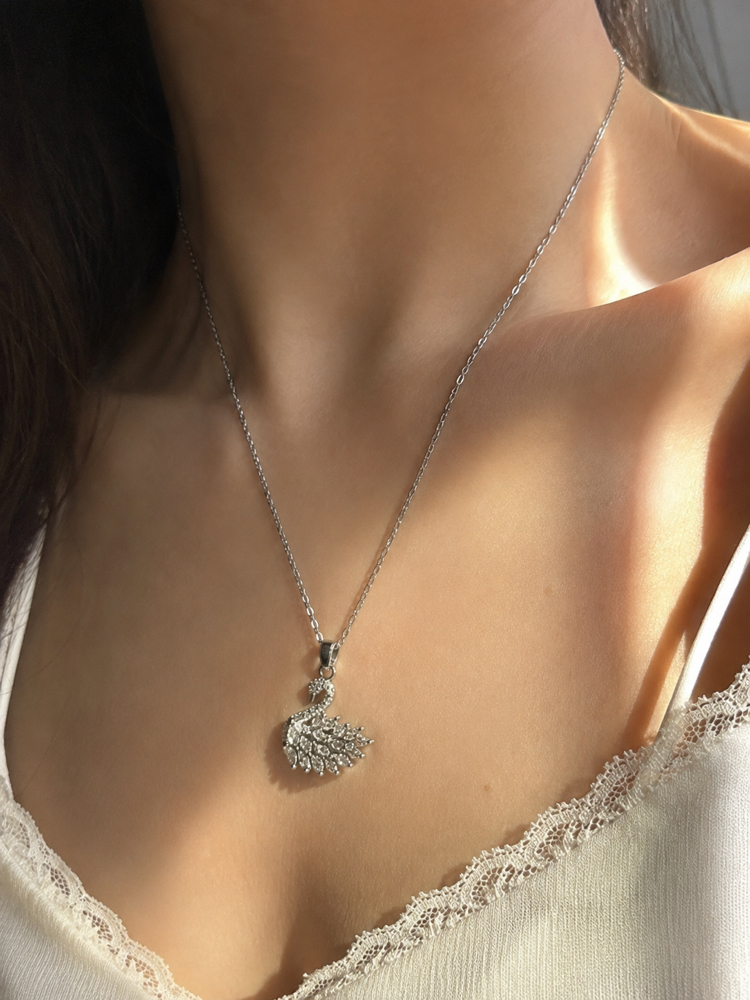 Swarovski Kuğu Kolye Model 1