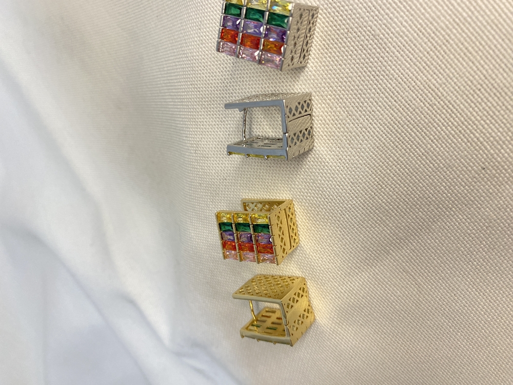 Color Cube Küpe