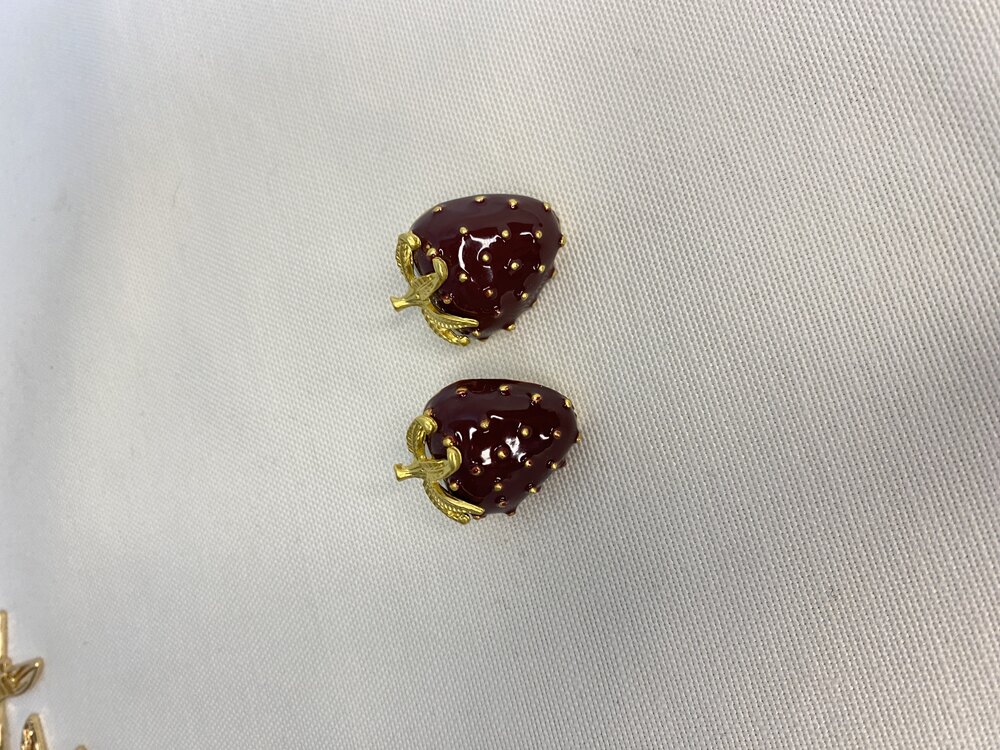 Strawberry Küpe