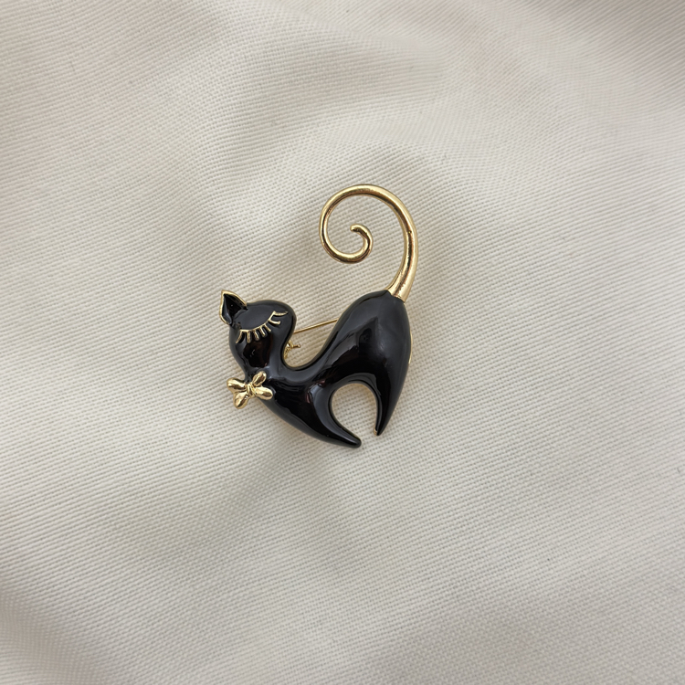 Black Cat Broş