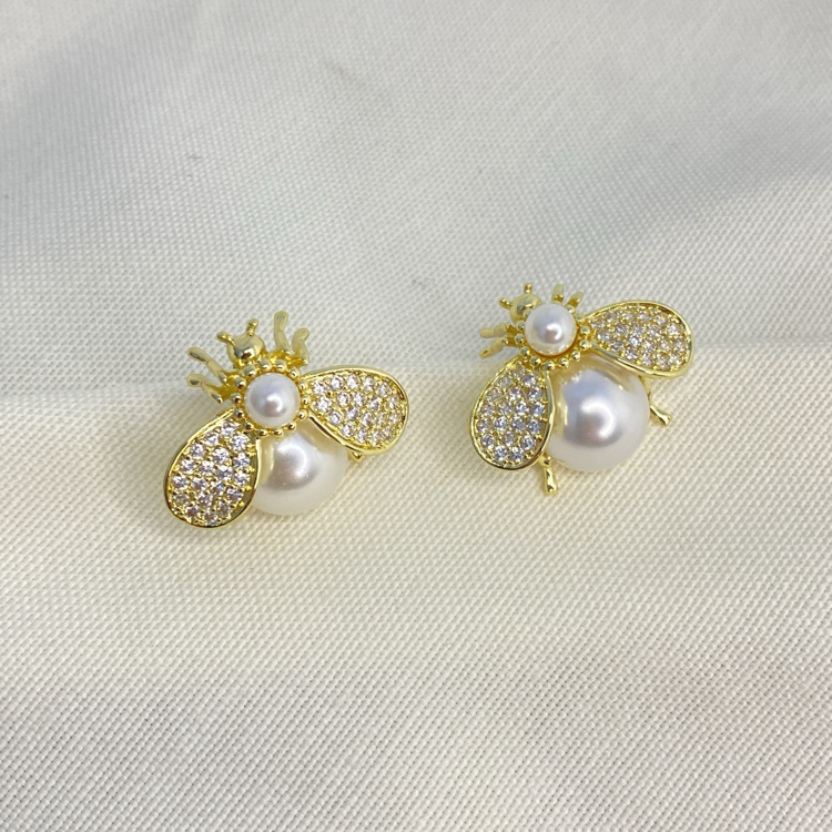 Pearl Bee Küpe