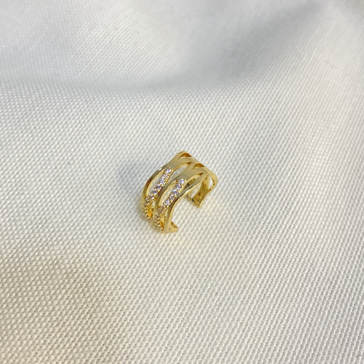 Nomie Earcuff