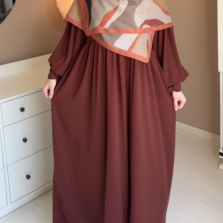 Takım Tarçın Renk Medine İpeği Elbise Soft Pamuk Eşarp Açıklamayı Okuyun☺️