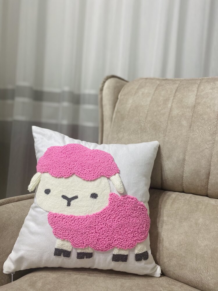 Pembe Kuzucuk Kırlent