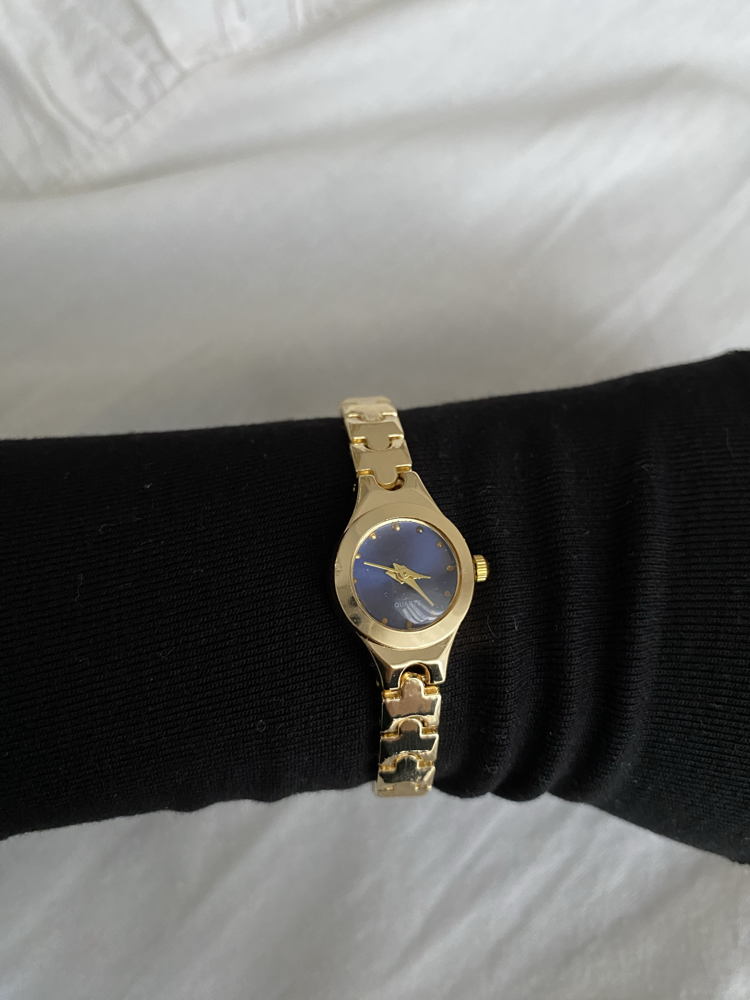 Lacivert kadranlı minimalist saat