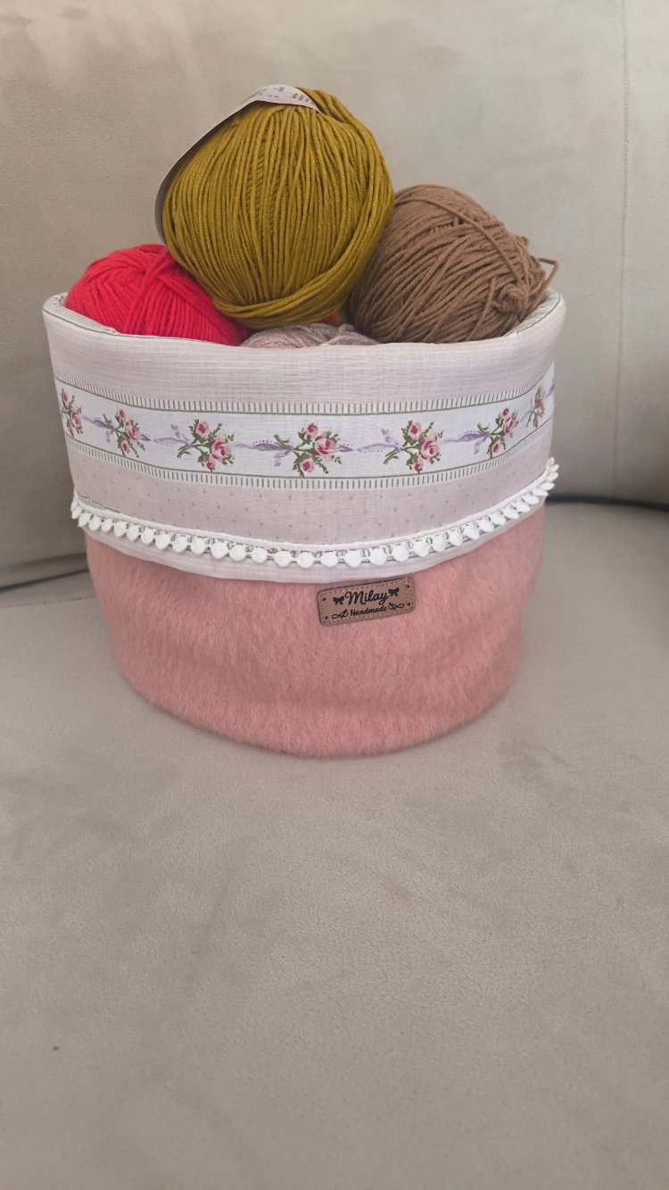Romantik Güllü ve Ponpon Detaylı Çok Amaçlı Kumaş Düzenleyici Sepet