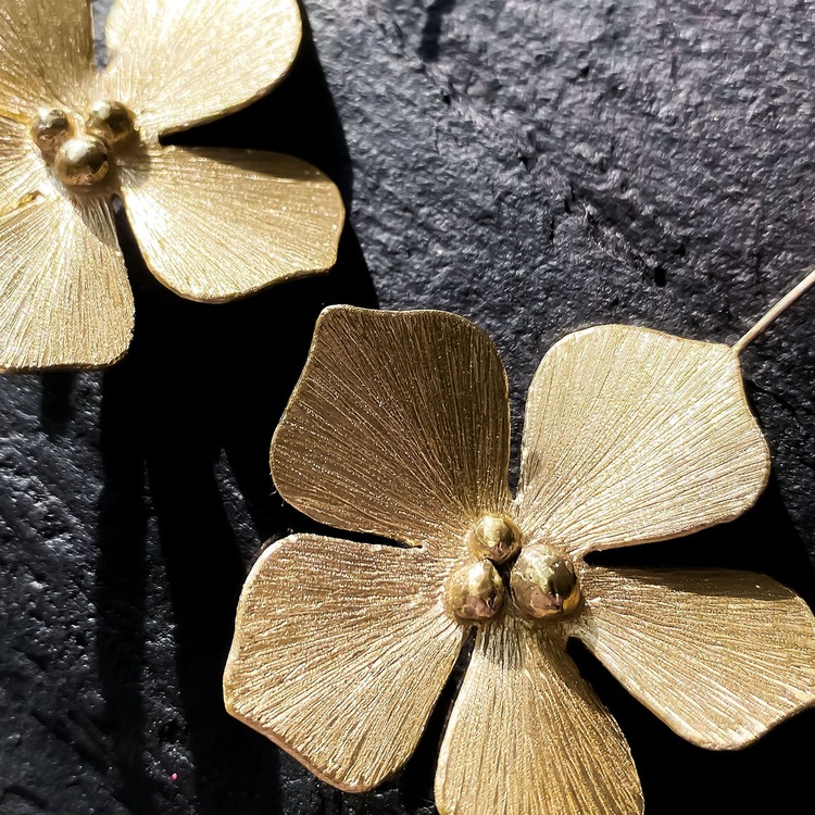 Bloom Küpe | Sallantılı