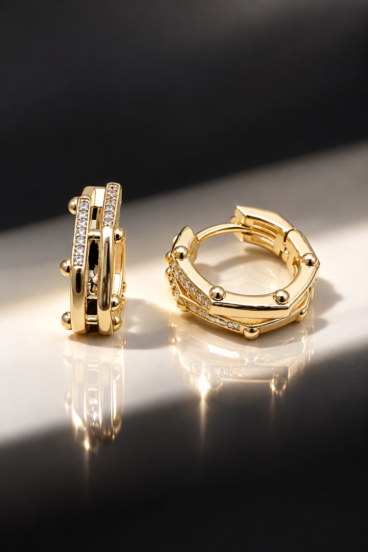 Geometrik Zirkon Taşlı Gold Halka Küpe – Altın Renk, Kararmaz
