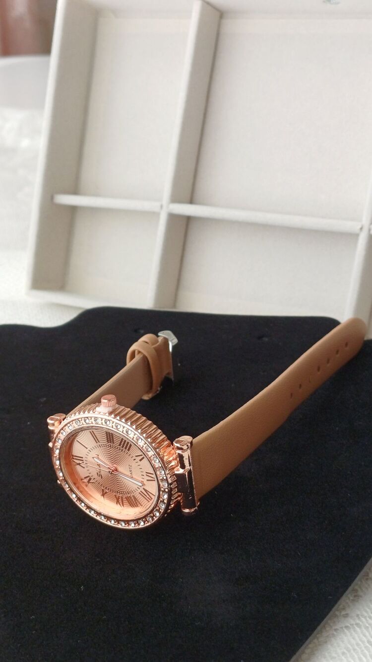 Bronz taşlı saat 