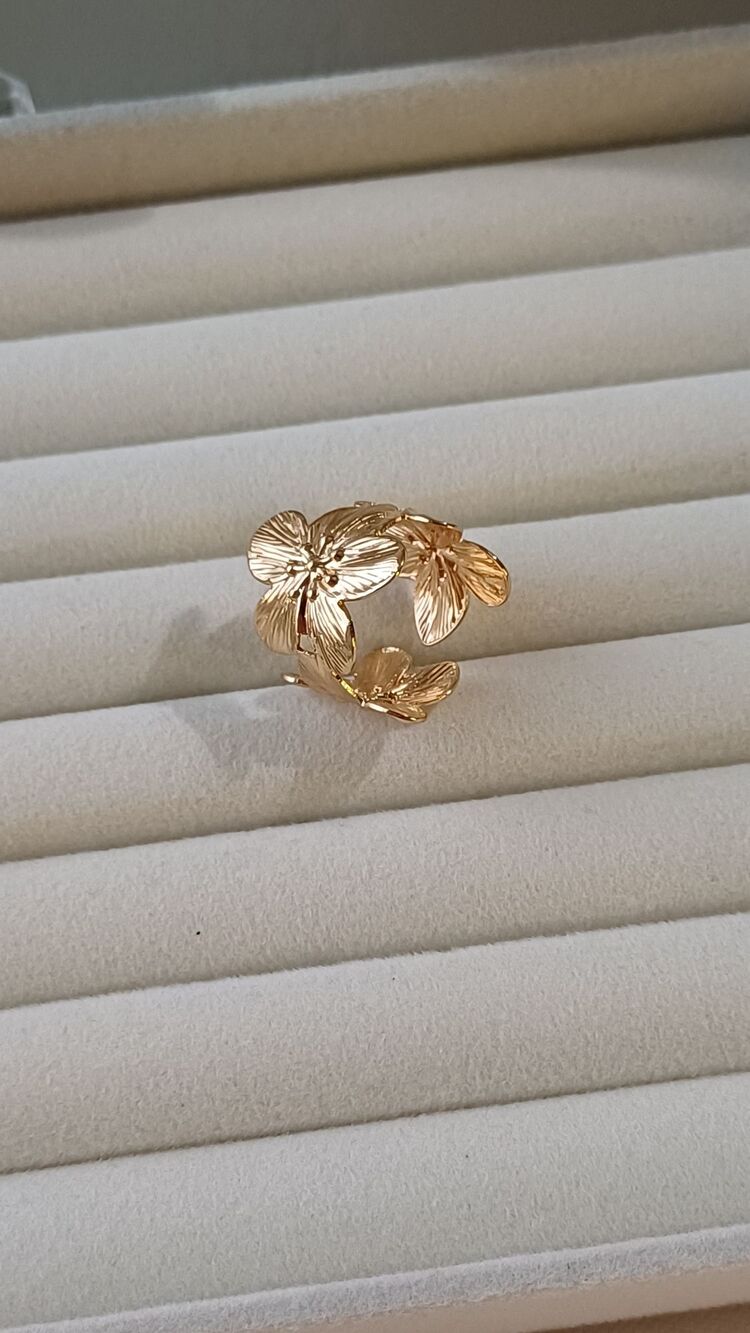 Papatya çelik gold yüzük 