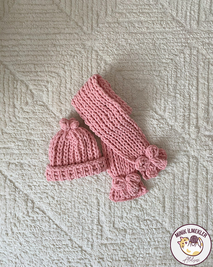 Bebek Atkı ve Bere – Pudra Pembe, 1 Yaş – Alize Puffy, El Örgüsü
