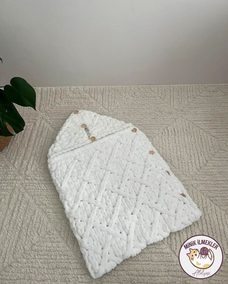 Bebek Kundak – Beyaz, 50x75 cm – Alize Puffy, El Örgüsü