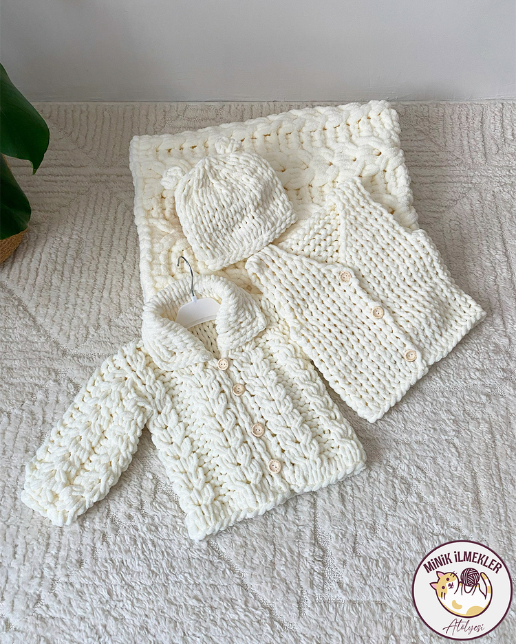 Bebek Set (Yelek, Hırka, Battaniye, Bere) – Krem, – Alize Puffy, El Örgüsü