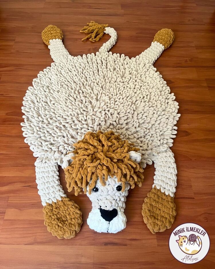 Bebek Oyun Halısı – Aslan, 120 cm – Alize Puffy, El Örgüsü