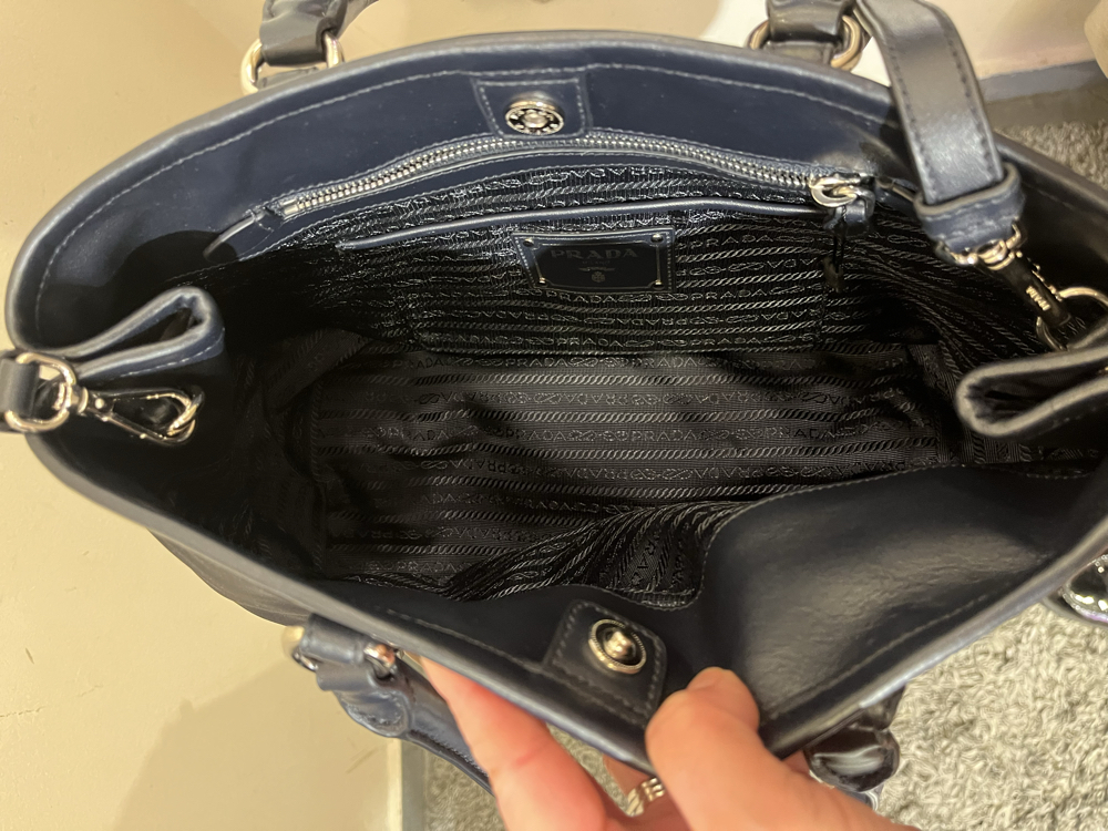Prada Tessuto Nylon ve Deri çanta
