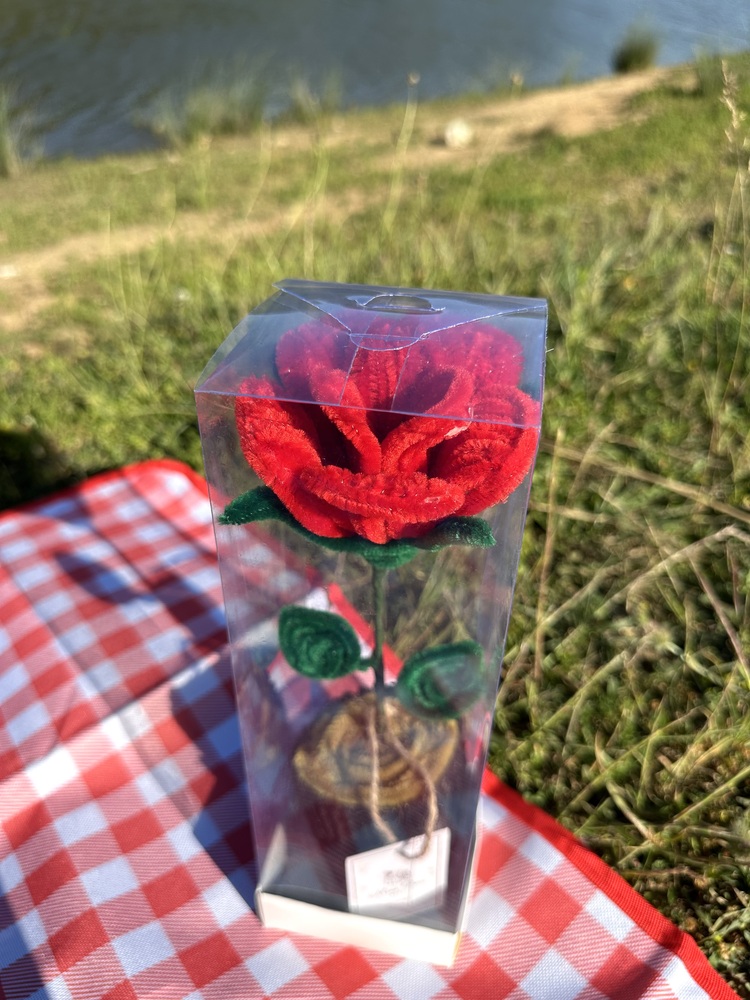 Kutuda Köklü Aşk